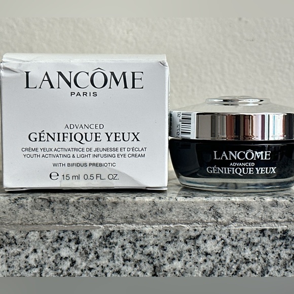 Lancôme Advanced Génifique Wrinkle & Dark Circle Eye Cream - Picture 2 of 5